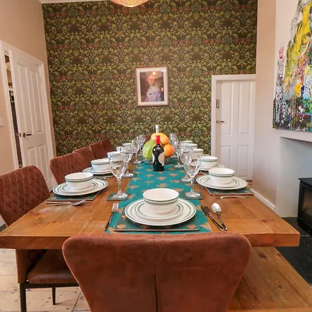 Coronation House * 스카버러