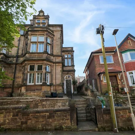 Holiday home Coronation House