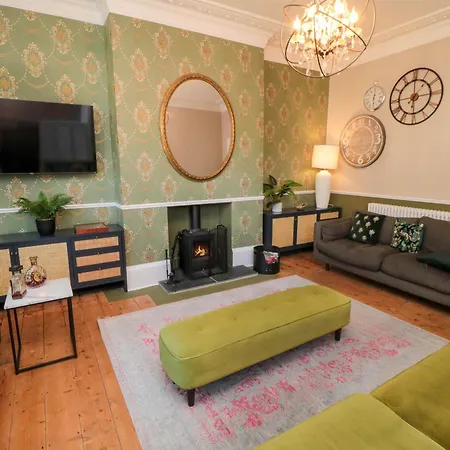 Coronation House Semesterbostad